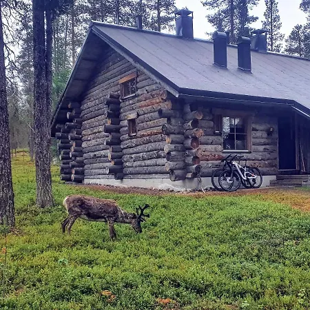Kelovalkea Apartment Akaslompolo
