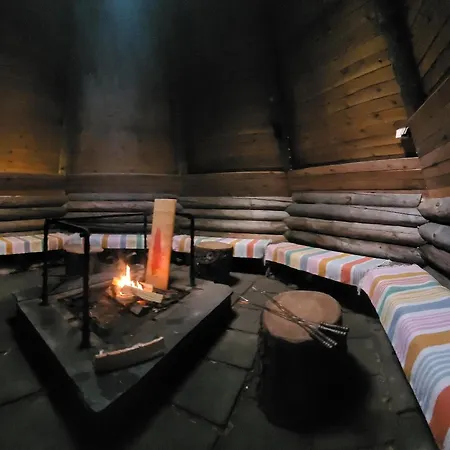 Apartment Kelovalkea Äkäslompolo