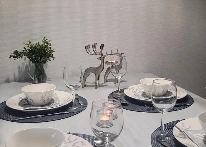 Kelovalkea Äkäslompolo