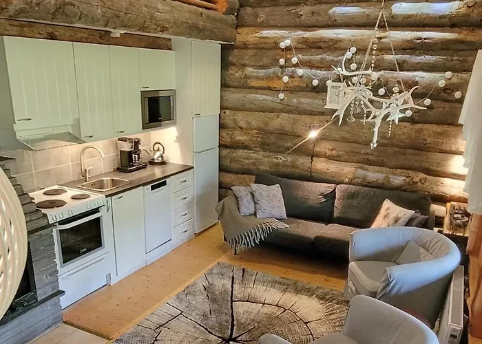 Kelovalkea * Äkäslompolo